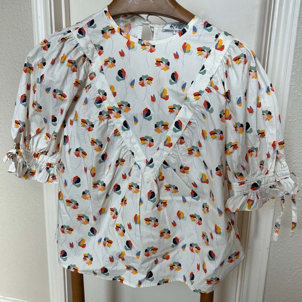 Crosby. White Floral Puff-Sleeve Tie Blouse